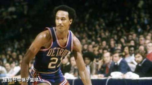 马奎尔挺身 马奎尔挺身