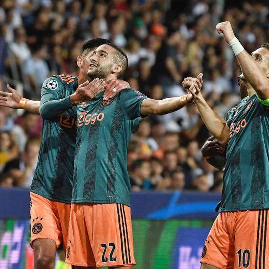 赛场上反倒 赛场上反倒