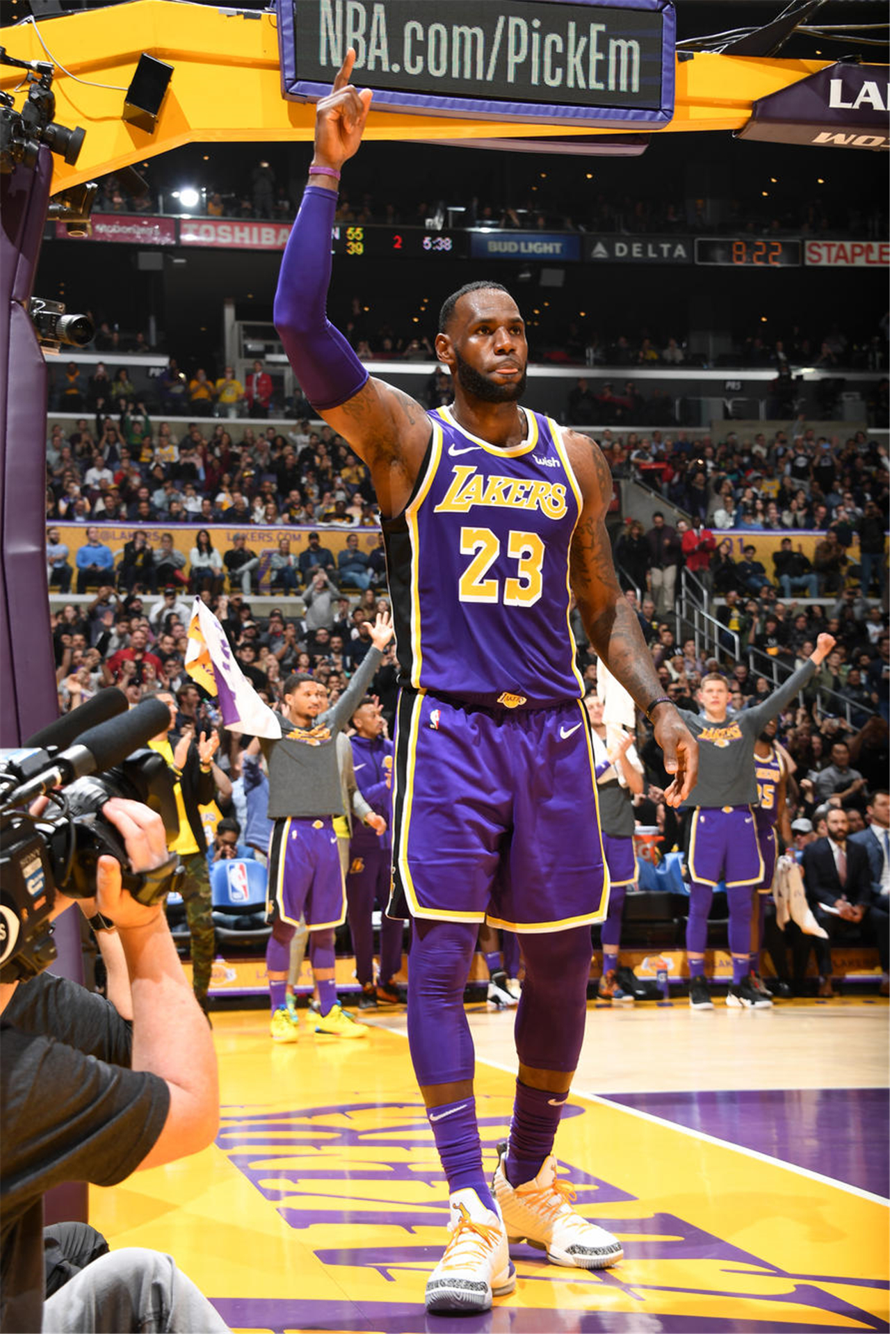 脚下细腻却 脚下细腻却